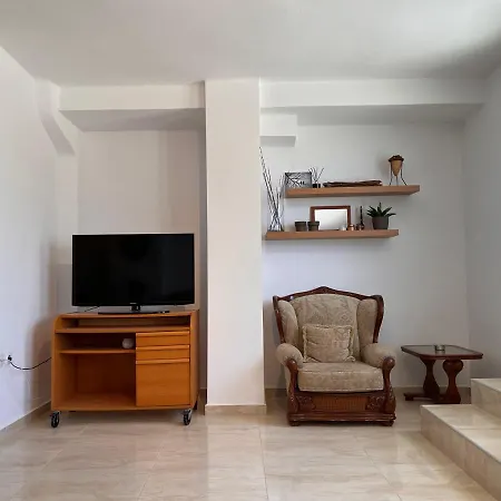 Verano House Apartment Nea Triglia